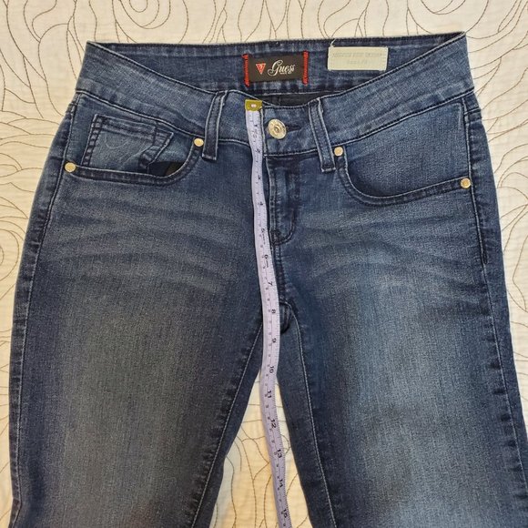 [25] Guess Medium Rise Skinny Jeans - Picture 7 of 9